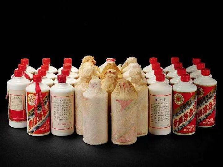 乐业日照岚山回收酒价格哪里回收(附近上门回收茅台酒）?